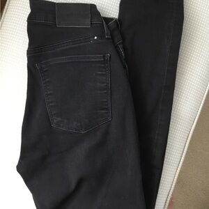Lucky Brand size 6/28 Women's Black Skinny Jeans